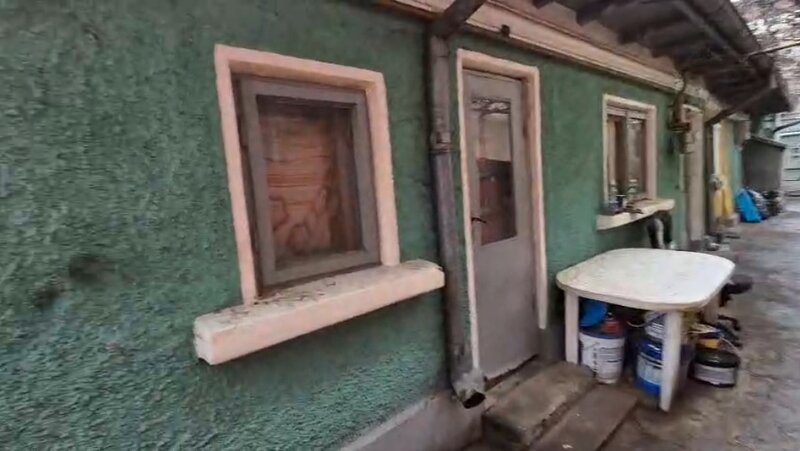Lacul Tei, teren 711 mp si casa batraneasca, toate utilitatile.